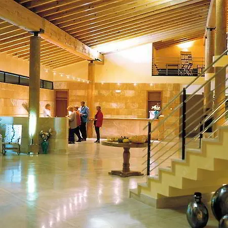 Illot Park & Hotel