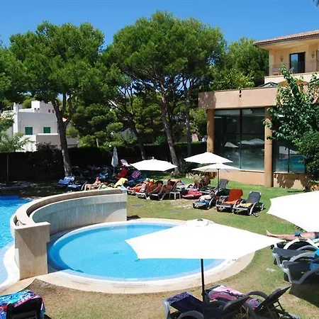 Illot Park & Hotel